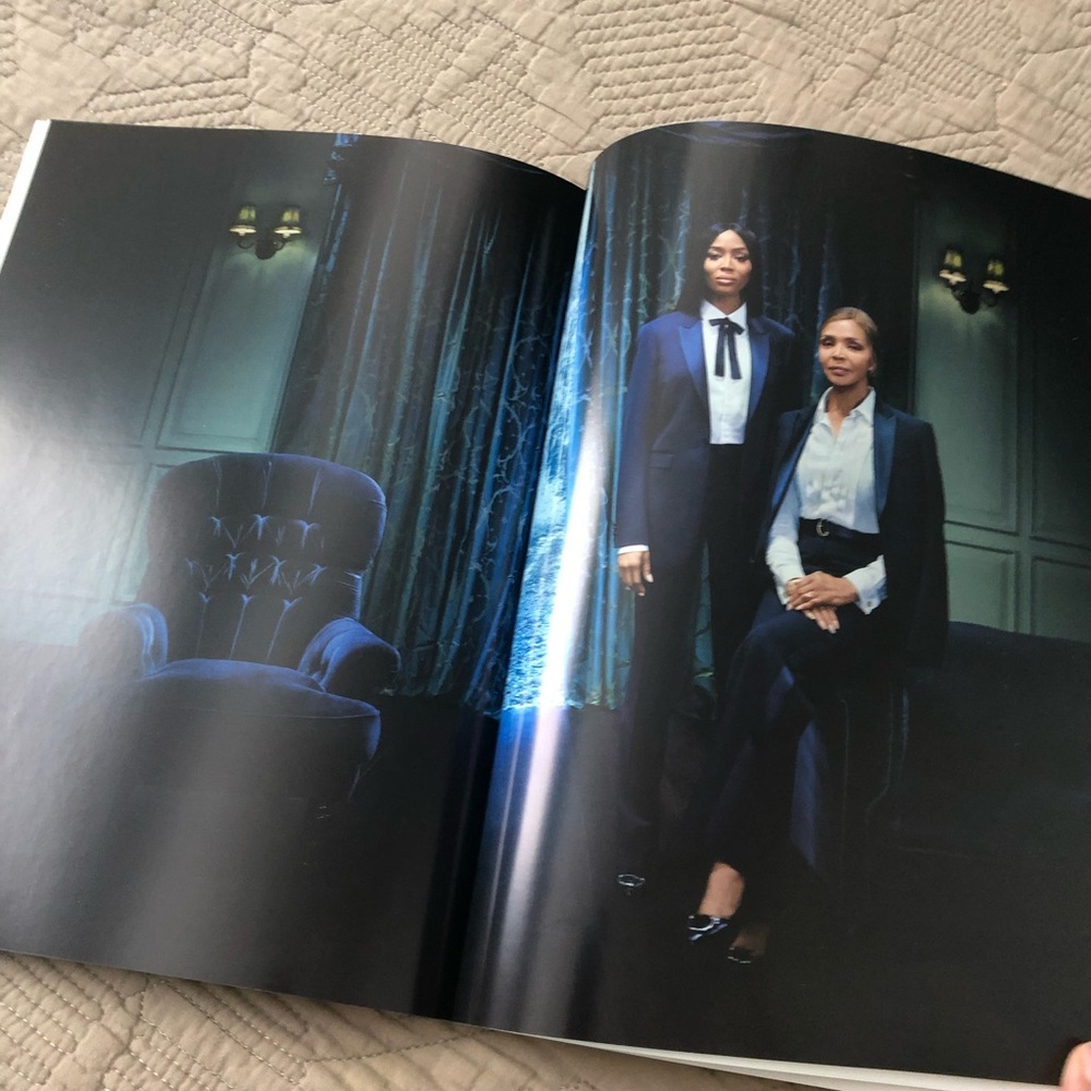 Burberry coffee table book. 45 PAGES - Picture 8 of 8